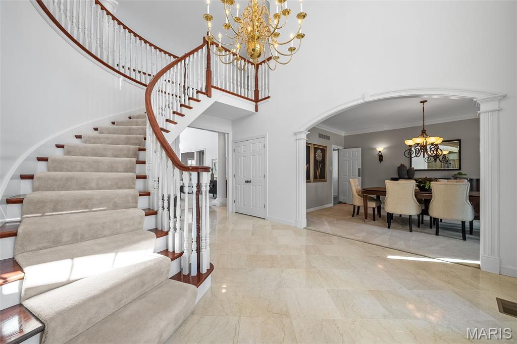 Manderleigh Of Town & Country One - Residential