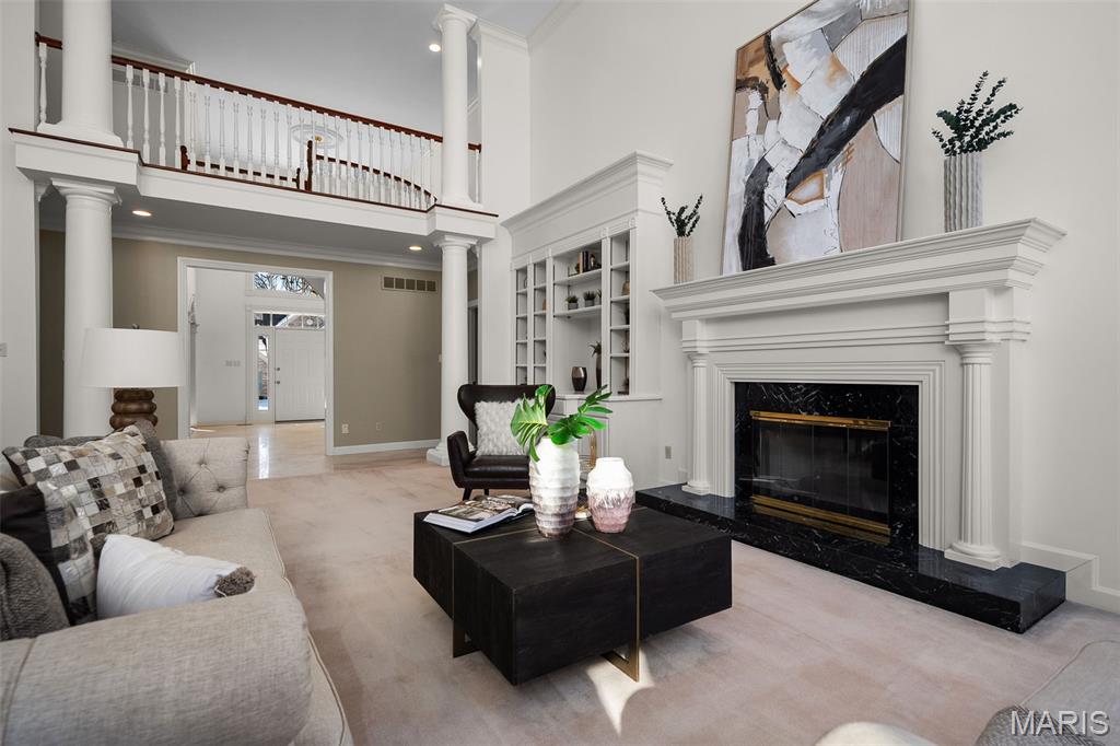 Manderleigh Of Town & Country One - Residential