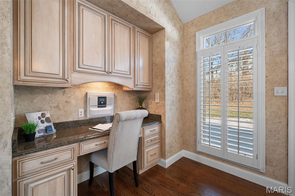 Manderleigh Of Town & Country One - Residential