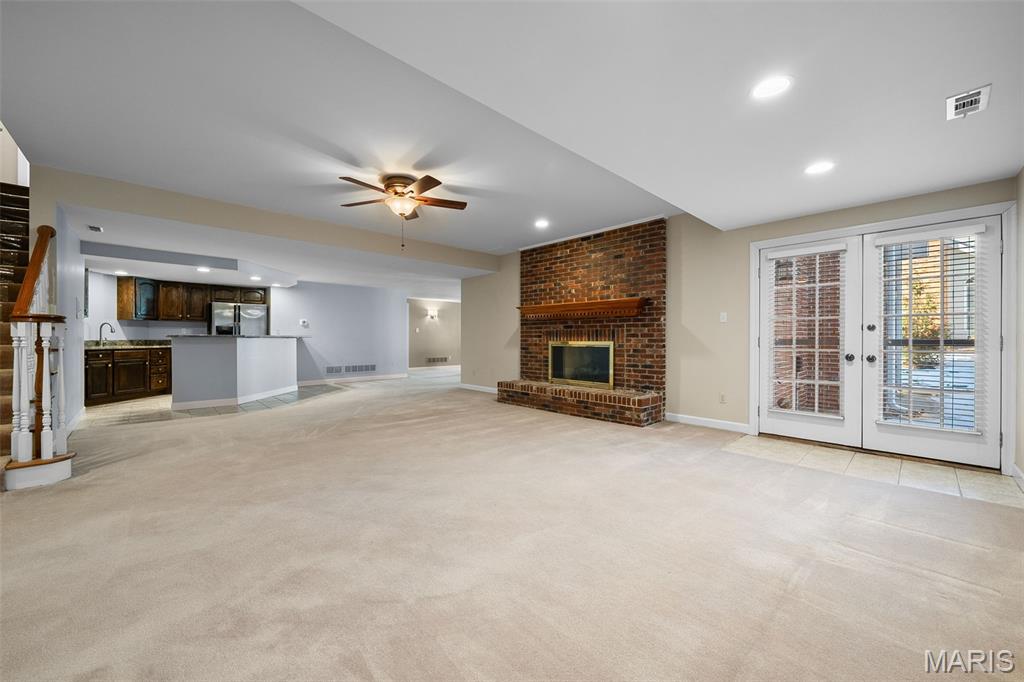 Manderleigh Of Town & Country One - Residential