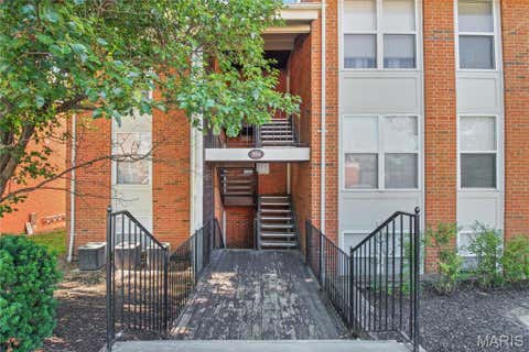 Photo of 1984 Green Glen Drive #301, Kirkwood, MO 63122 (MLS # 26028804)