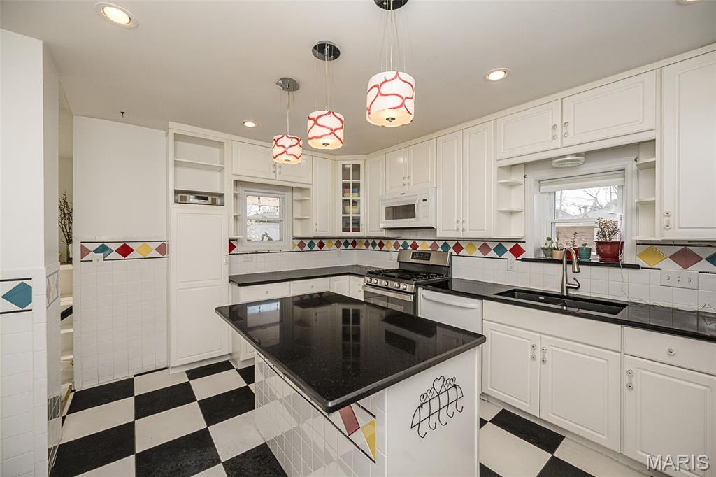 Hill Top View 5 - Residential