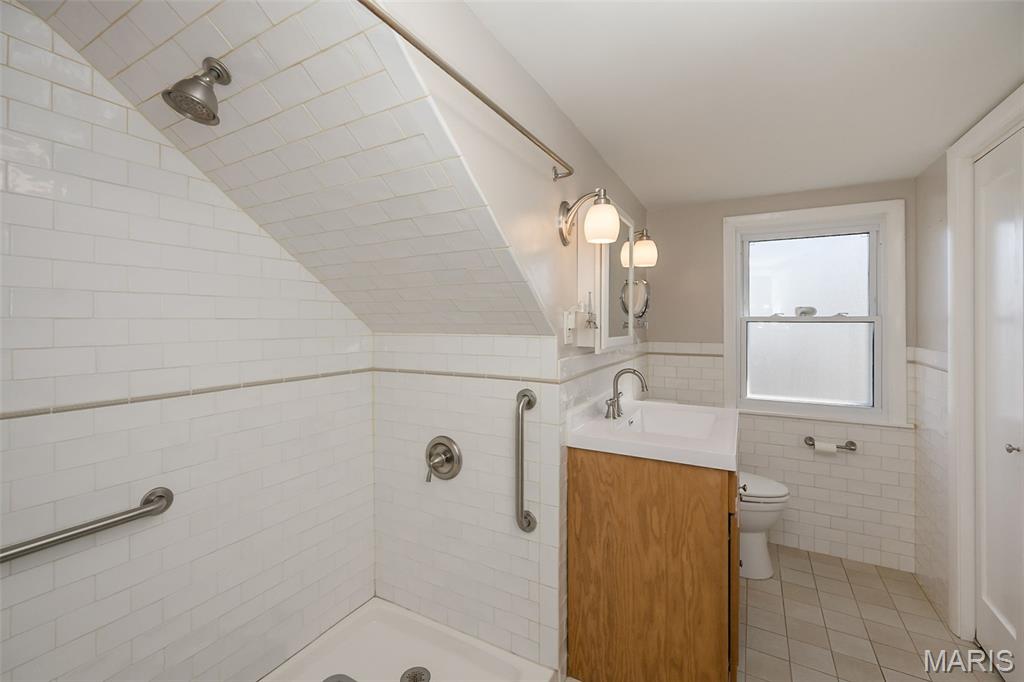 Hill Top View 5 - Residential