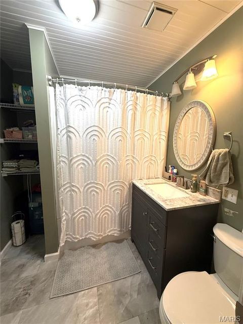 Tiny photo for 5 N Penn Street, Bowling Green, MO 63334 (MLS # 26013063)