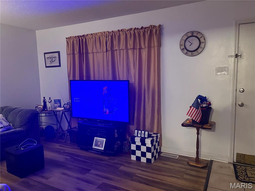 Granada Condo - Residential