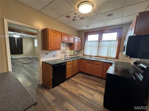 Tiny photo for 305 W Walnut Street, Winfield, MO 63389 (MLS # 26065808)