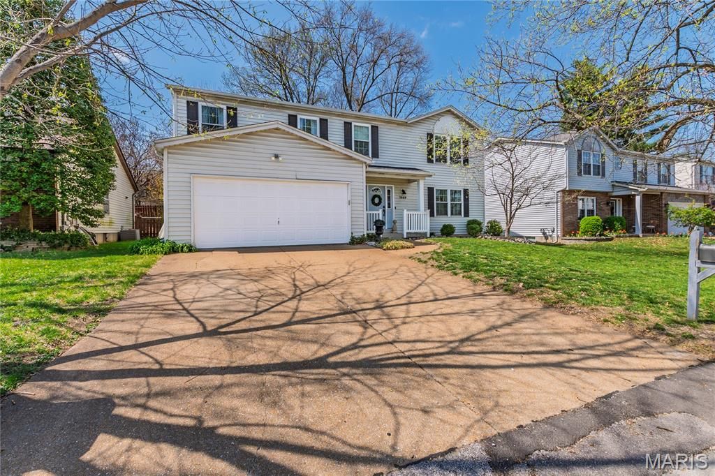 Photo of 7569 Terri Lynn Drive, Affton, MO 63123 (MLS # 26015987)