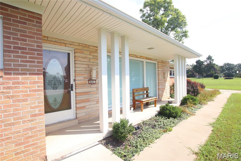 831 S Mansion Street