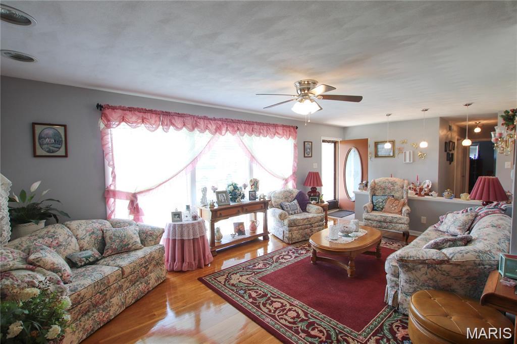 831 S Mansion Street