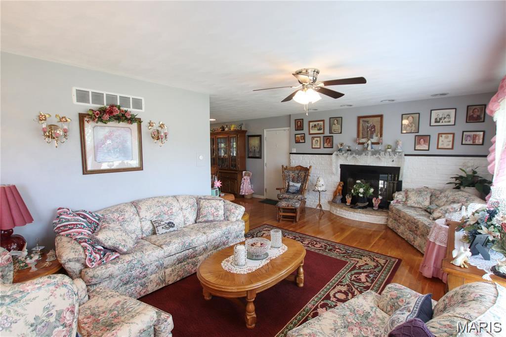 831 S Mansion Street