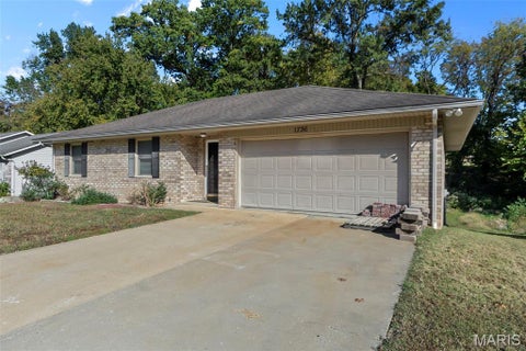 Tiny photo for 1736 Northwoods Court, Cape Girardeau, MO 63701 (MLS # 26068925)
