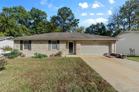 Photo of 1736 Northwoods Court, Cape Girardeau, MO 63701 (MLS # 26068925)