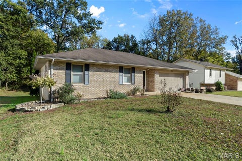Tiny photo for 1736 Northwoods Court, Cape Girardeau, MO 63701 (MLS # 26068925)