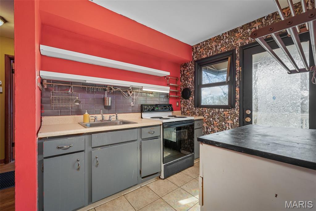 Halloway Hills - Residential