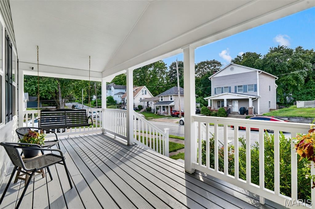 3206 Byron Place
