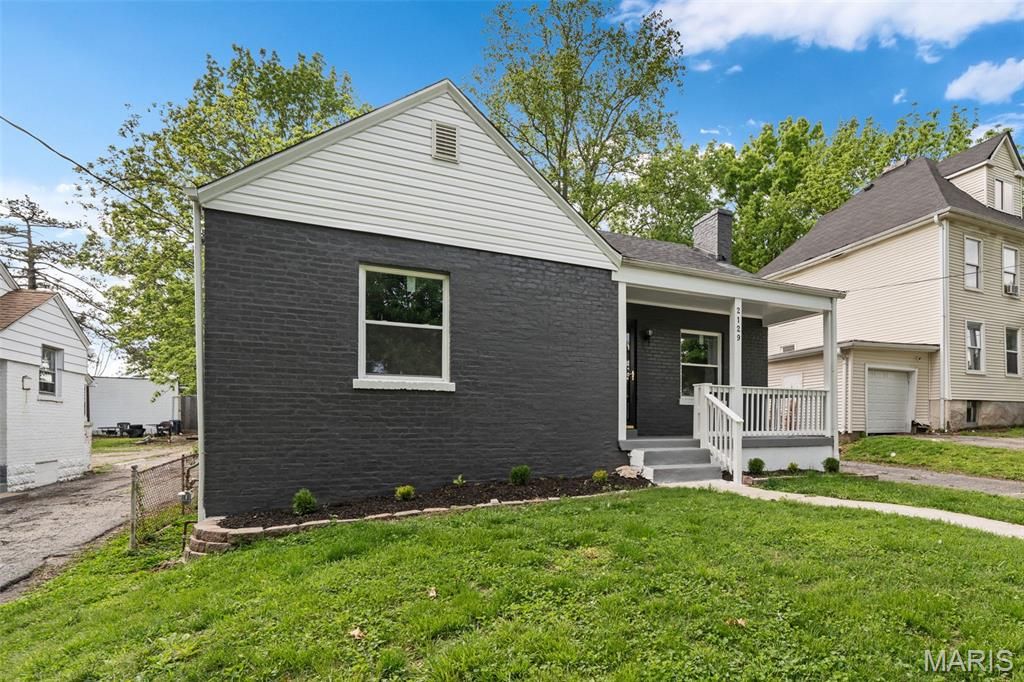 Photo of 2129 Wolter Avenue, St Louis, MO 63114 (MLS # 26026912)