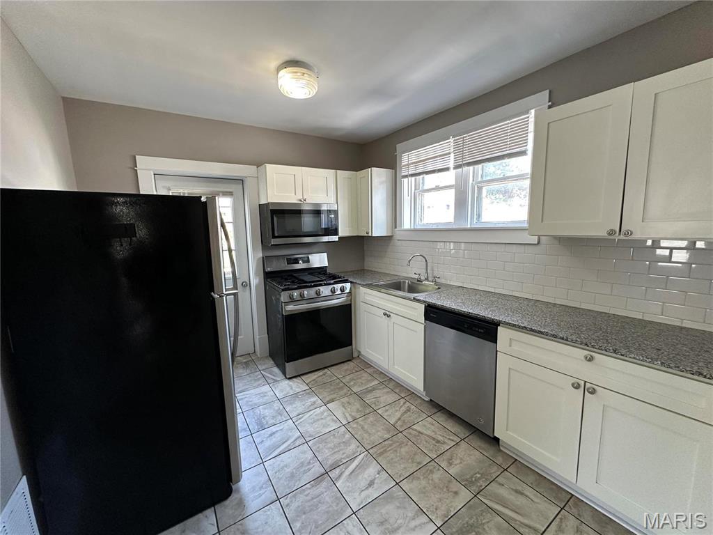 St Louis, Missouri 63116, United States, 2 Bedrooms Bedrooms, ,1 BathroomBathrooms,Residential,Active,224006