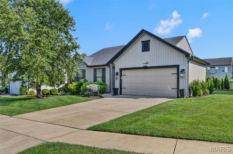 Photo of 557 Crystal Stream Drive, Wentzville, MO 63385 (MLS # 26057301)