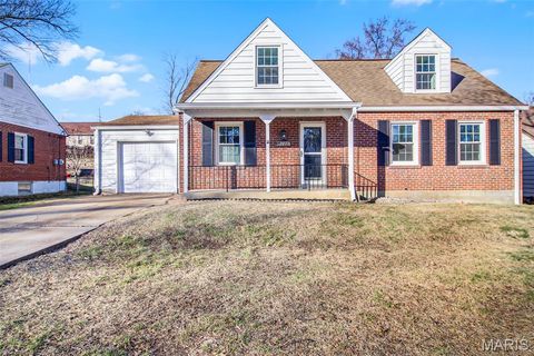 Photo of 7227 Cranston Drive, Affton, MO 63123 (MLS # 26002231)
