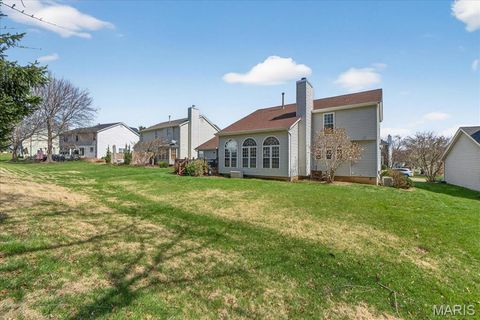 Tiny photo for 631 Loehr Estates Drive, Ballwin, MO 63021 (MLS # 26016093)