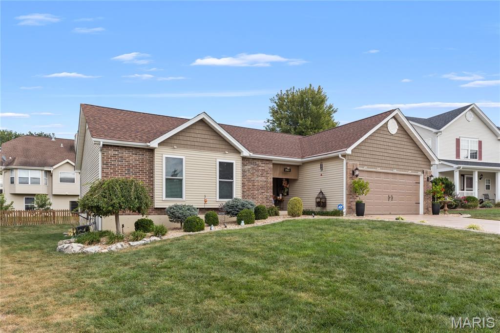 St Peters, Missouri 63376, United States, 3 Bedrooms Bedrooms, ,2 BathroomsBathrooms,Residential,Pending,202775