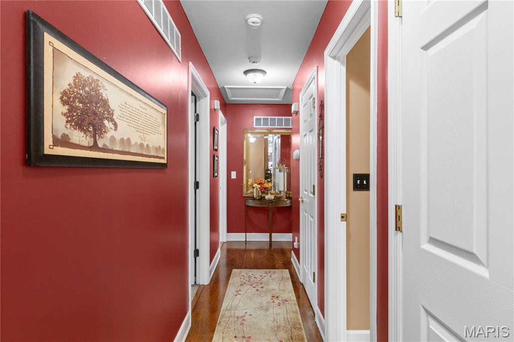 St Peters, Missouri 63376, United States, 3 Bedrooms Bedrooms, ,2 BathroomsBathrooms,Residential,Pending,202775