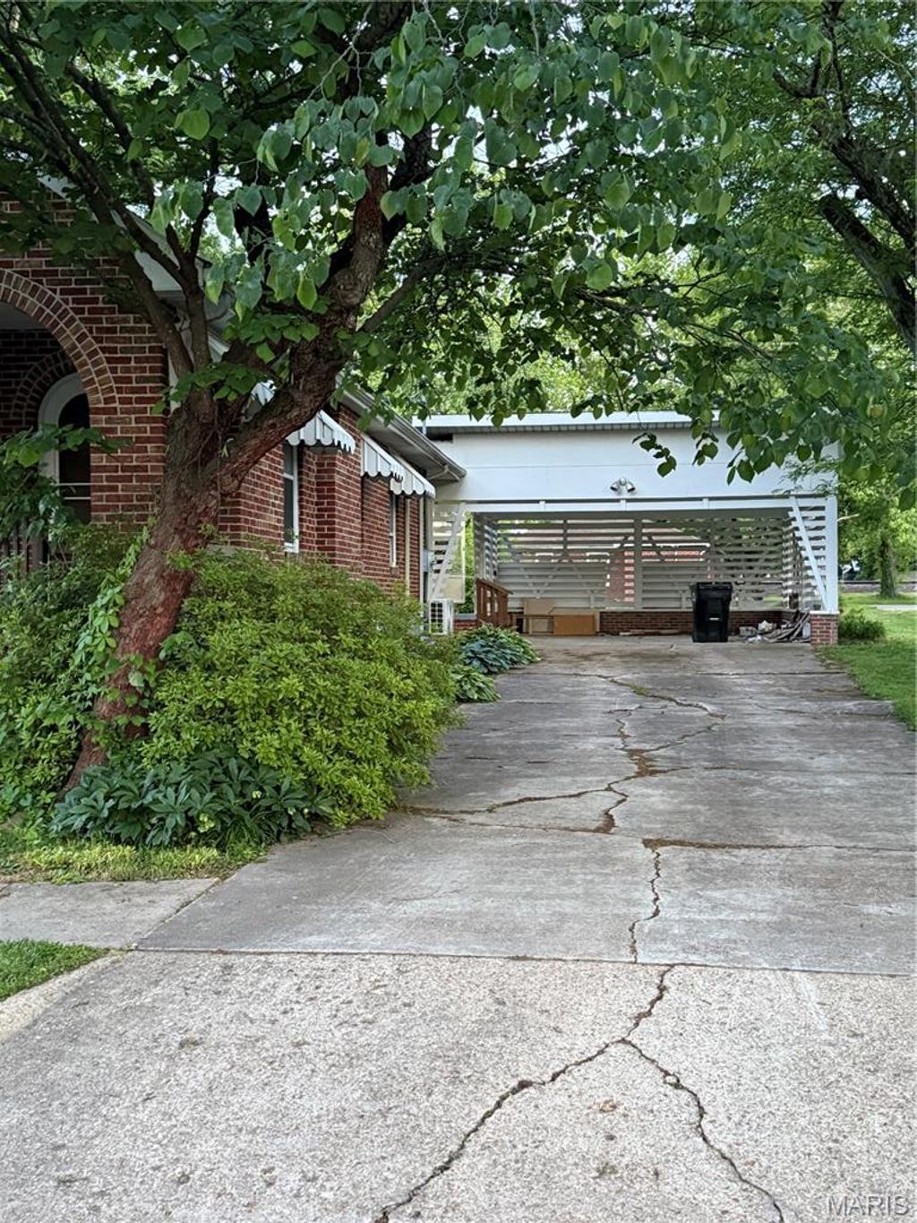 Photo of 218 W Eldon Street, St James, MO 65559 (MLS # 26028539)