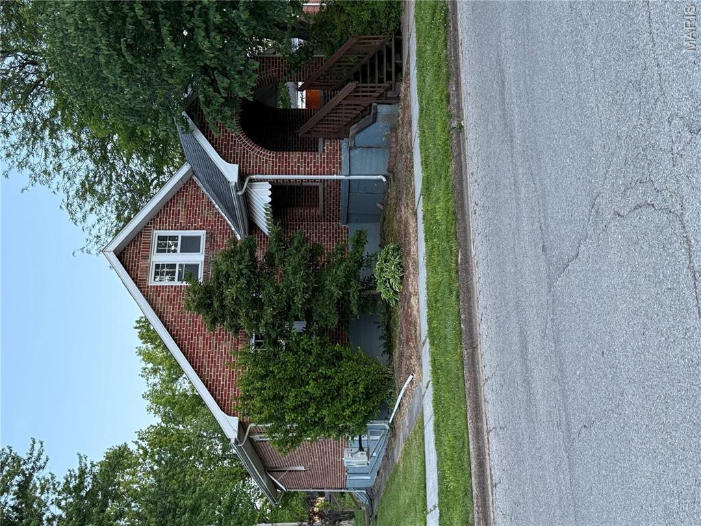 Photo 1 of 37 — 218 W Eldon Street, St James, MO 65559