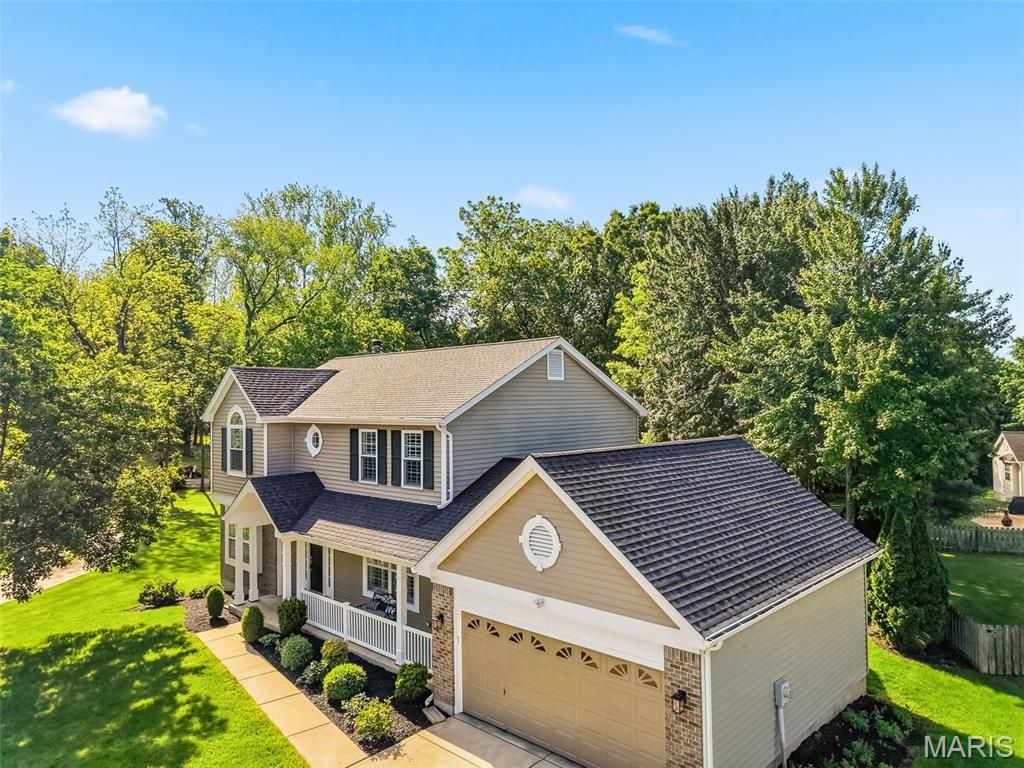 Photo of 2412 Parkmoor Court, Des Peres, MO 63021 (MLS # 26024408)