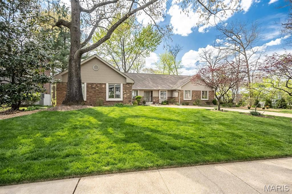 Photo of 14603 Big Timber Lane, Chesterfield, MO 63017 (MLS # 26020174)