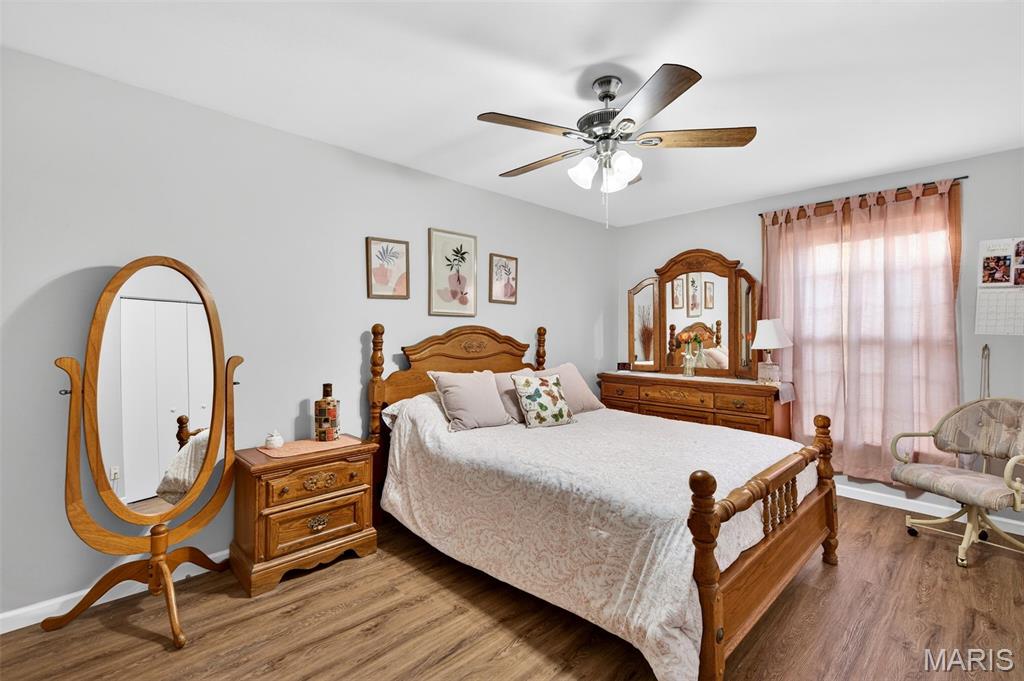 Chateau De Ville Sec 5 Condo - Residential