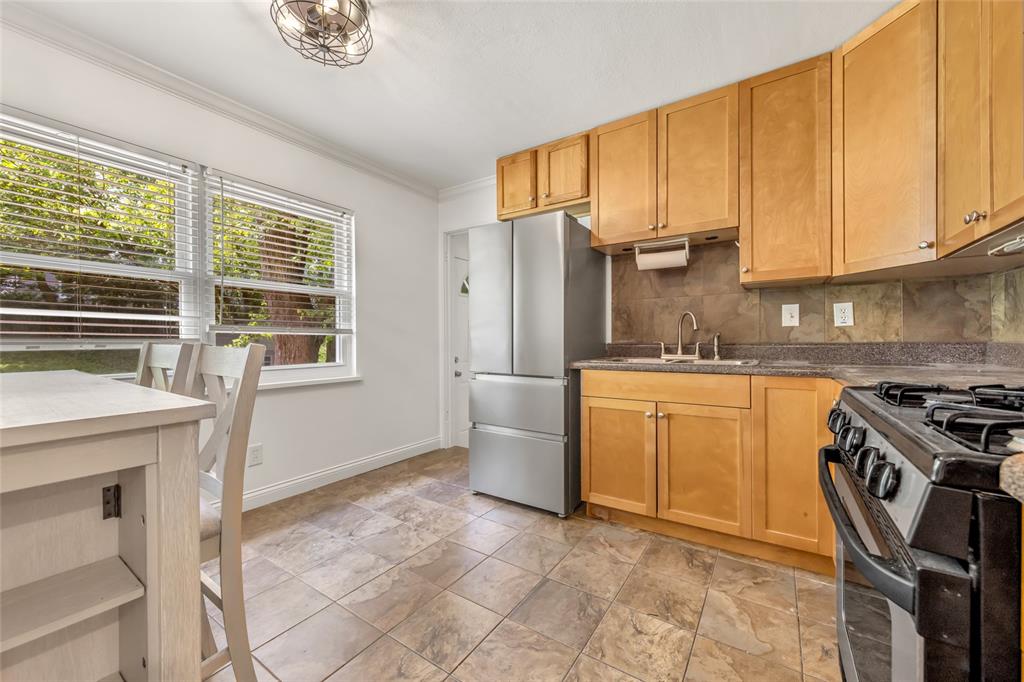 Sunset Hills, Missouri 63127, United States, 2 Bedrooms Bedrooms, ,2 BathroomsBathrooms,Residential,Pending,129817