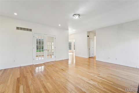 Tiny photo for 917 Oak Glen Manor Court, Kirkwood, MO 63122 (MLS # 26013158)