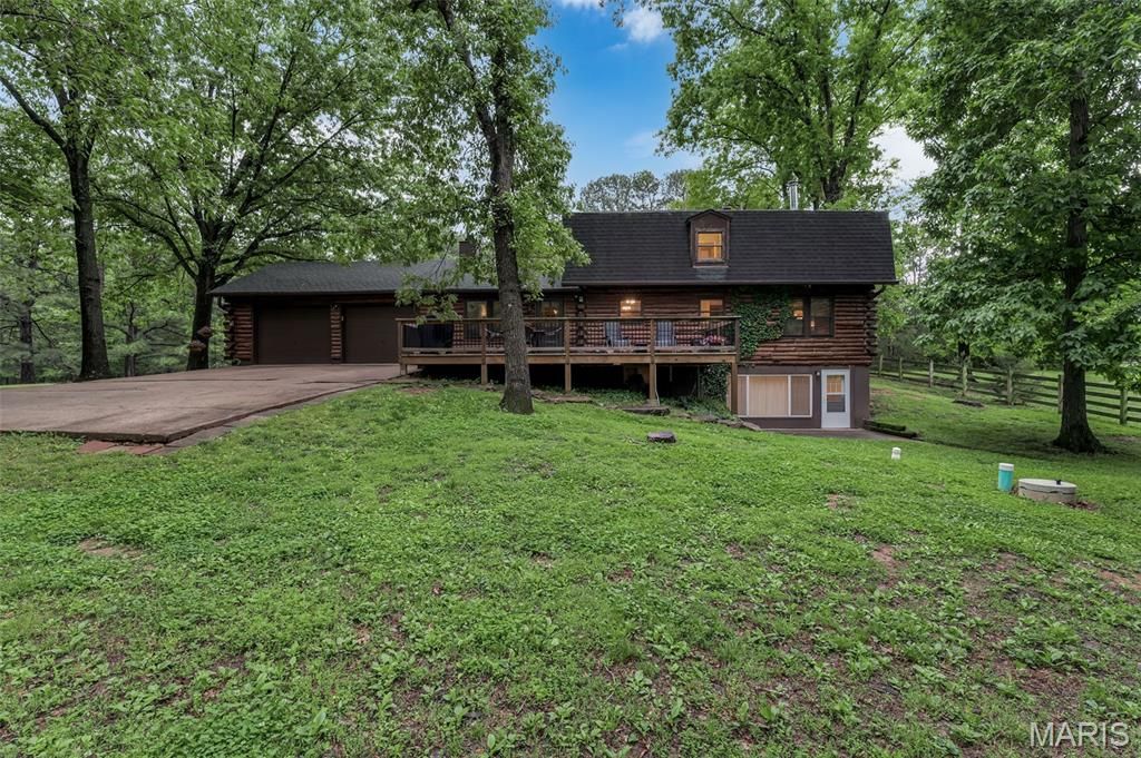 Photo of 7 Wilderness Lane, Defiance, MO 63341 (MLS # 26024952)