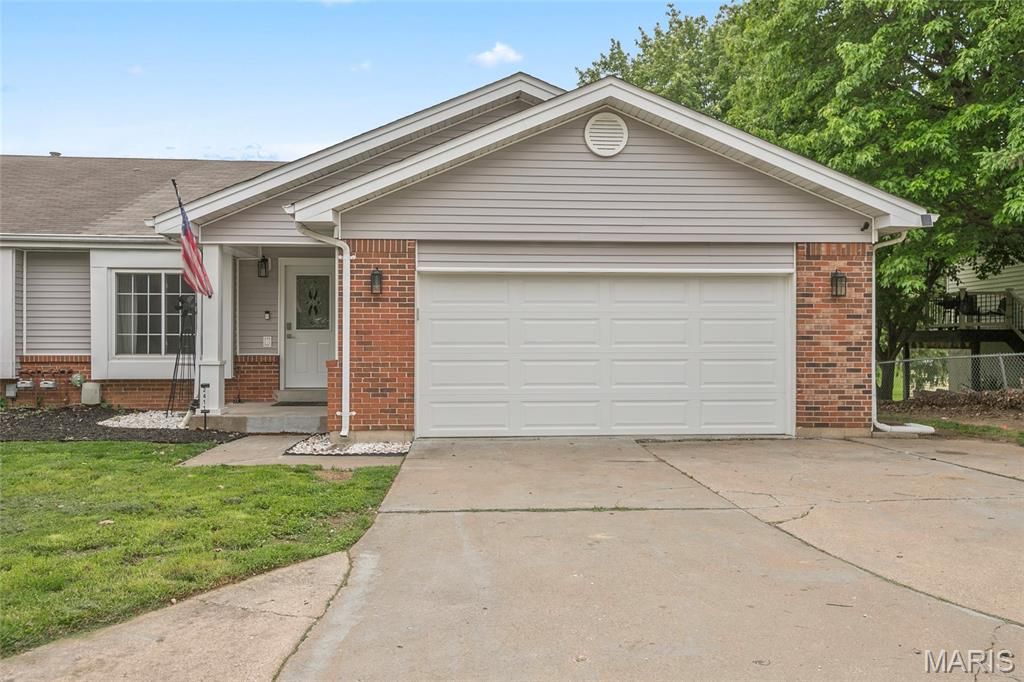 Photo of 2411 Muegge Road, St Charles, MO 63303 (MLS # 26026902)
