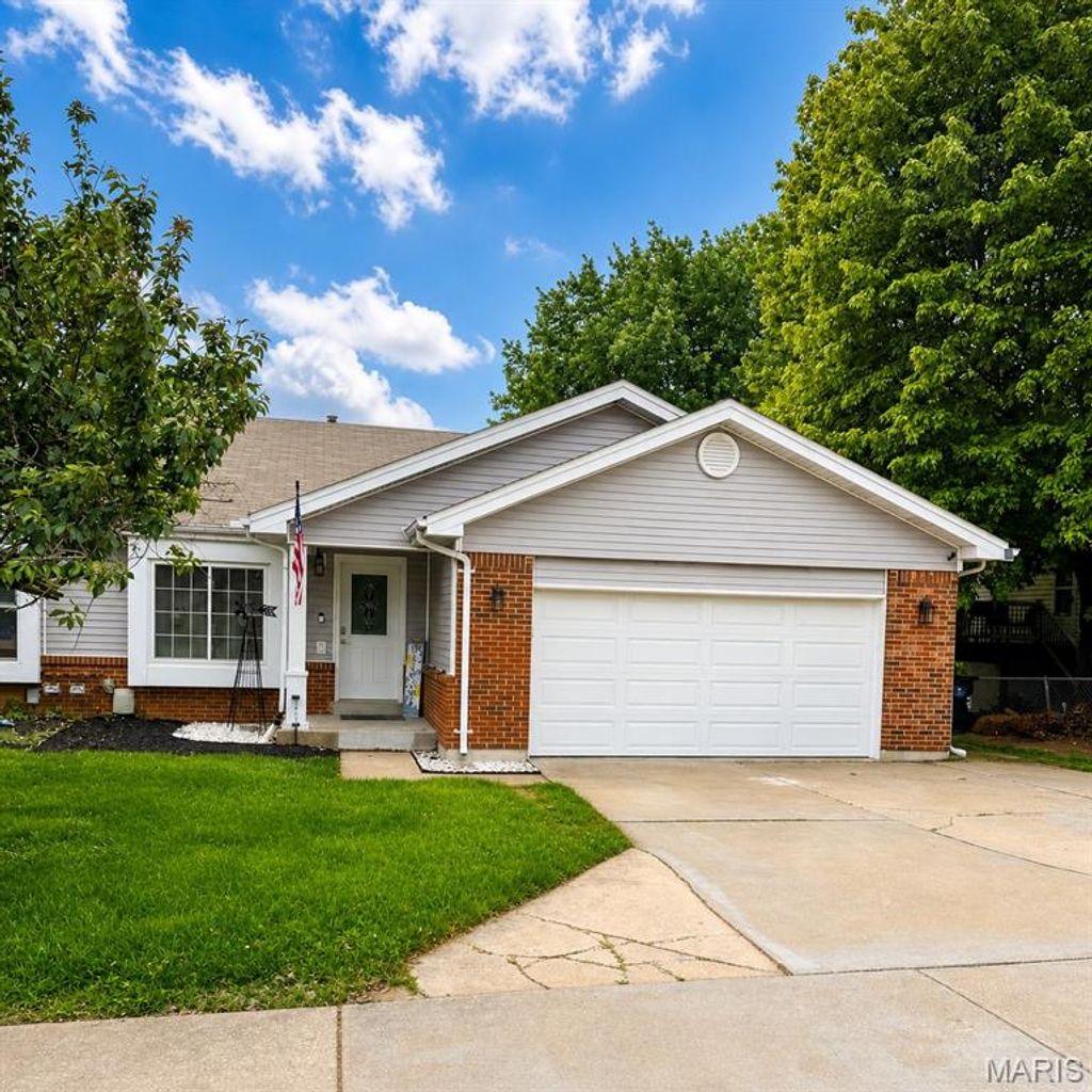Photo of 2411 Muegge Road, St Charles, MO 63303 (MLS # 26026902)