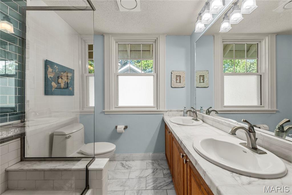 Oak Terrace - Residential