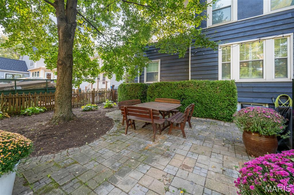 Oak Terrace - Residential