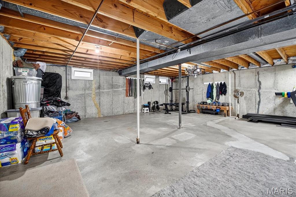 St Peters, Missouri 63376, United States, 4 Bedrooms Bedrooms, ,3 BathroomsBathrooms,Residential,Pending,208295