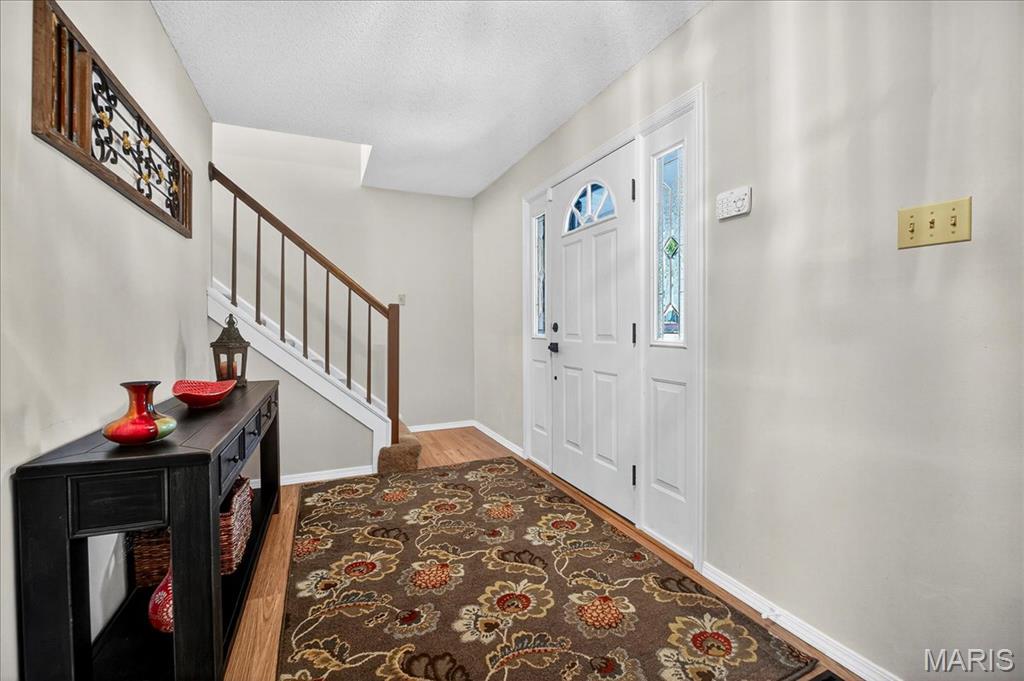 St Peters, Missouri 63376, United States, 4 Bedrooms Bedrooms, ,3 BathroomsBathrooms,Residential,Pending,208295