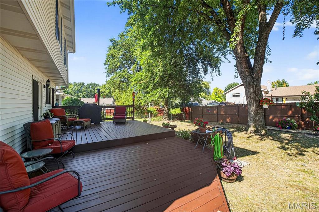 St Peters, Missouri 63376, United States, 4 Bedrooms Bedrooms, ,3 BathroomsBathrooms,Residential,Pending,208295