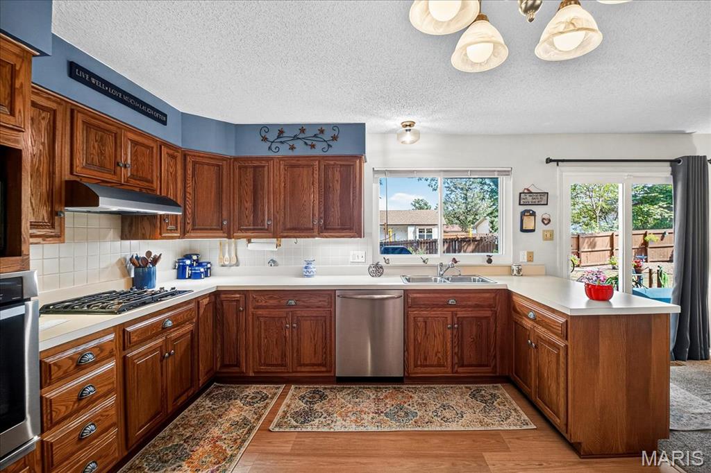 St Peters, Missouri 63376, United States, 4 Bedrooms Bedrooms, ,3 BathroomsBathrooms,Residential,Pending,208295