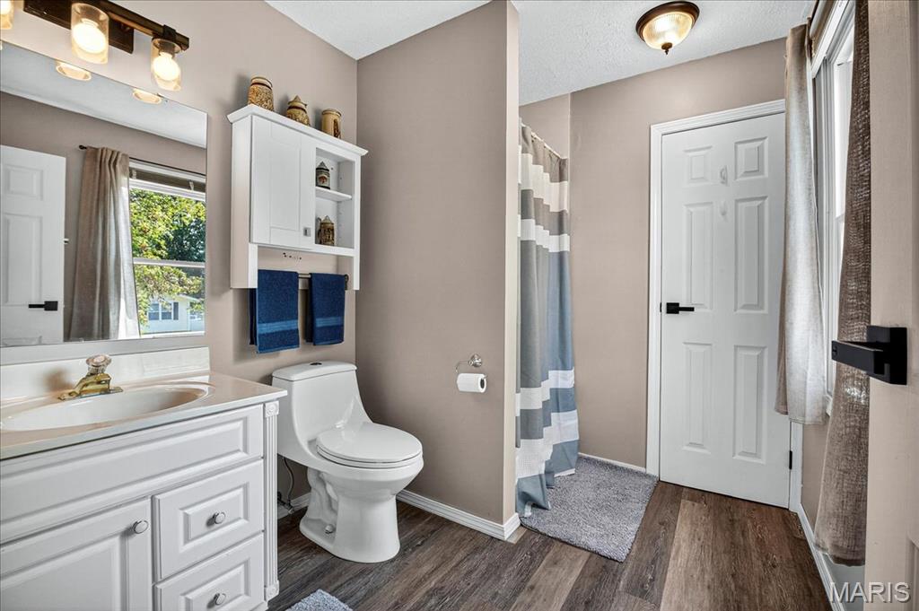 St Peters, Missouri 63376, United States, 4 Bedrooms Bedrooms, ,3 BathroomsBathrooms,Residential,Pending,208295