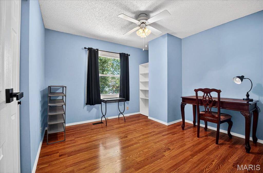 St Peters, Missouri 63376, United States, 4 Bedrooms Bedrooms, ,3 BathroomsBathrooms,Residential,Pending,208295