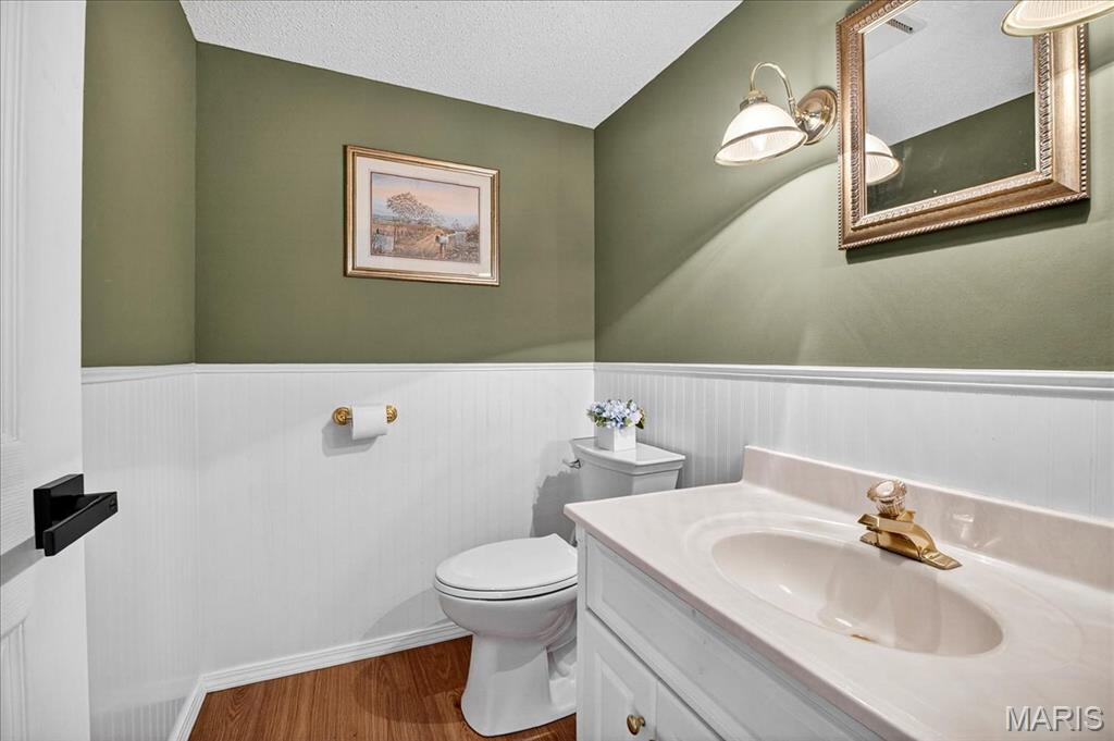 St Peters, Missouri 63376, United States, 4 Bedrooms Bedrooms, ,3 BathroomsBathrooms,Residential,Pending,208295