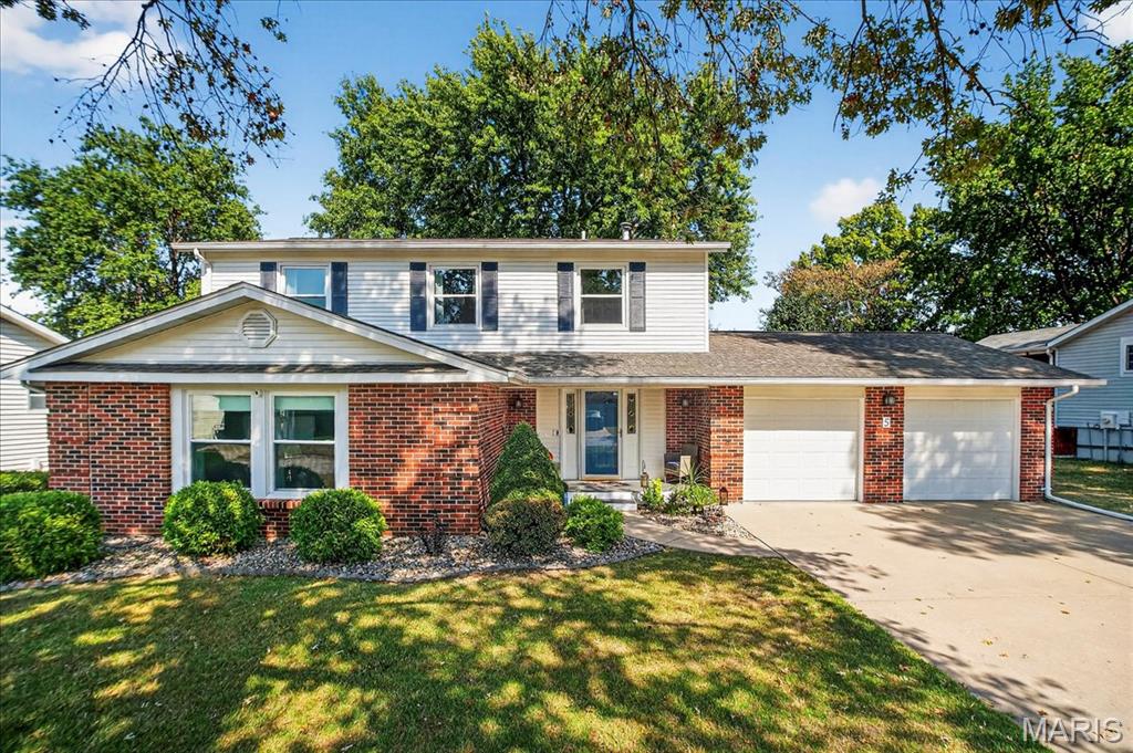 St Peters, Missouri 63376, United States, 4 Bedrooms Bedrooms, ,3 BathroomsBathrooms,Residential,Pending,208295