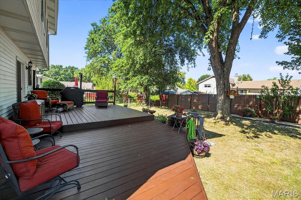 St Peters, Missouri 63376, United States, 4 Bedrooms Bedrooms, ,3 BathroomsBathrooms,Residential,Pending,208295