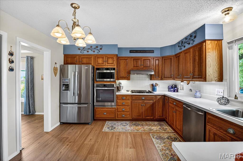 St Peters, Missouri 63376, United States, 4 Bedrooms Bedrooms, ,3 BathroomsBathrooms,Residential,Pending,208295