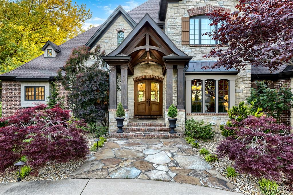 1015 Claymark Drive