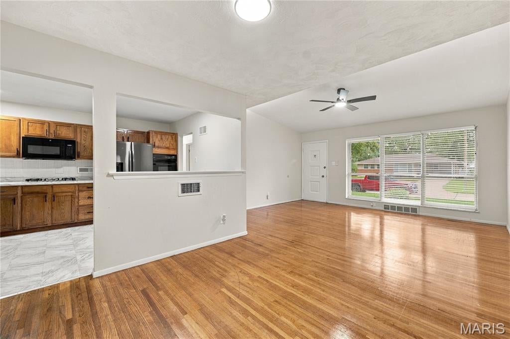14 Tamma Lane